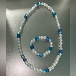 Pearl Necklace with Matching Bracelet
